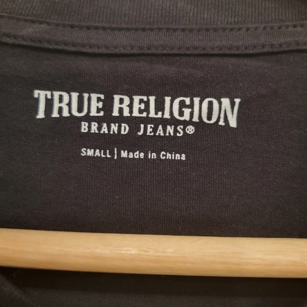 TRUE RELIGION OMBRE PALM T SHIRT SIZE SMALL NWT